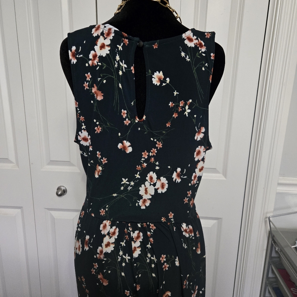 Kaileigh Floral Jumpsuit in Green and White - Picture 3 of 4